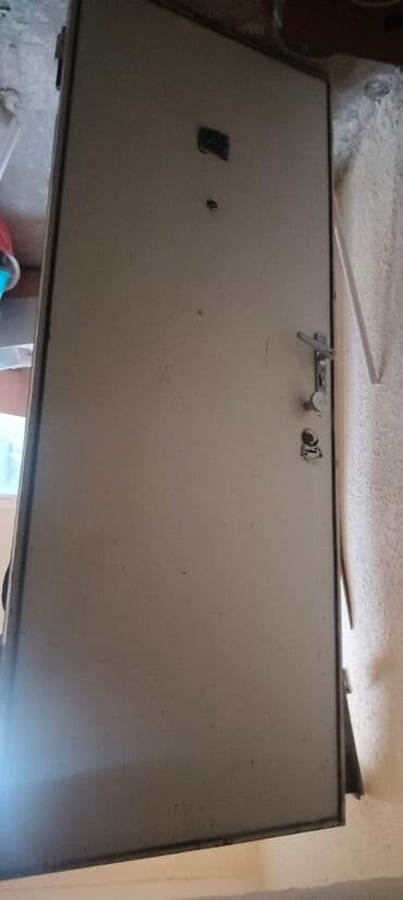 Mənzil üçün İşlənmiş Giriş qapısı 90x200 sm Petlə ilə, Zəmanətsiz, Ödənişli quraşdırma, Ödənişli çatdırılma lalafo.az -da Mənzil üçün İşlənmiş Giriş qapısı 90x200 sm Petlə ilə, Zəmanətsiz, Ödənişli quraşdırma, Ödənişli çatdırılma