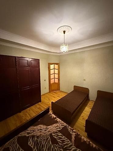 ev alqı satqı ofisləri: Unvan Qarayev Metro. 7.8 deq mesafede apartman tipli 3 mertebenin 1ci — 3