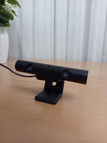 13 iphone mini: Sony PlayStation VR dəsti və PlayStation Camera. Ağ-qara rəngli VR — 4