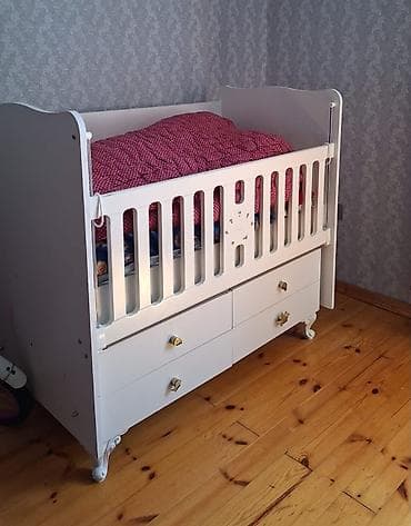 Kravat 35 azn tecili satilir Matras verilir problemi təkcə