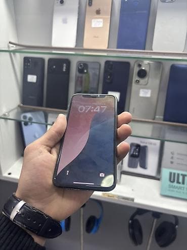 telefin: IPhone 11 Pro, Natural Titanium, Face ID — 2