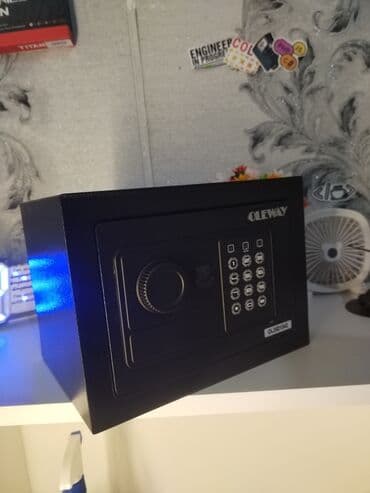 demir şkaf: Seyf Kassa 👑 Xüsusiyyətləri: ♟️ Ölçü: uzunluq 23 eni və dərinliyi 17 — 2