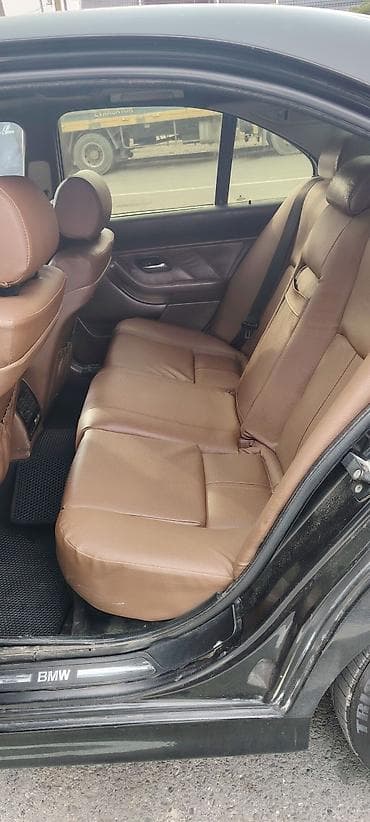 Motonəqliyyat: BMW 5 Series (E39) sedan – qara rəng. - Xarici: M paketli ön-arka — 5