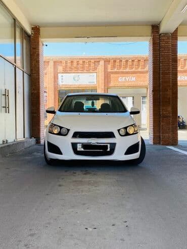 Chevrolet Aveo: 1.4 l | 2012 il 214523 km Sedan