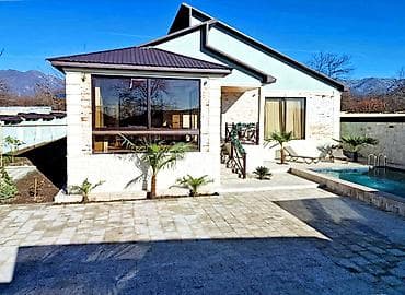 genclikde satilan evler: 350 kv. m, 5 otaqlı, Kombi, Qaz, İşıq — 2