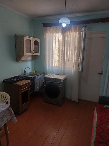 badamdar: Sabunçu rayonu.Bakıxanov qəsəbəsi.(Razin).Təmirli bir otaq,bir kuxna — 2