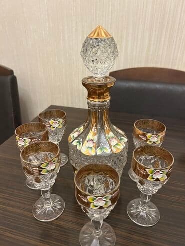 Rəng - Qızılı, Xrustal