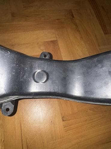 teker 18 type 0: BMW f30 alt hava boruları. Sağ və sol — 2