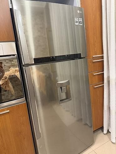 2 двери LG Холодильник Продажа, цвет - Серебристый, С диспенсером — 2