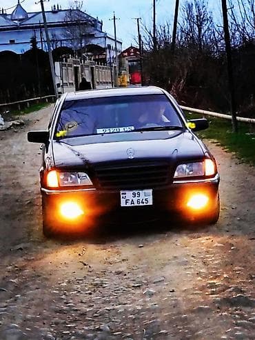 yan güzgülər s: Mercedes-Benz C 230: 2.3 l | 1998 il Sedan — 1