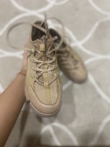 nike qaçış üçün qadın krossovkaları: Ölçü: 36, rəng - Bej, İşlənmiş — 2