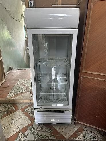 Soyuducu avadanlığı: Vitirin xaladeniki işlənmişdi yaxşı soyudur uzunluğu 1.55 sm eni 55 sm — 2