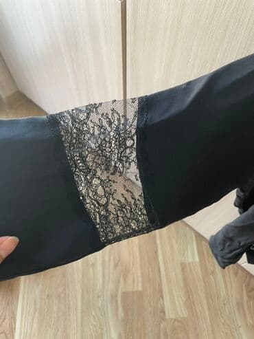 женские спортивные кофты: Qara rəngli qadın bluzası. Bu bluzanın qolları dirsəyə qədərdir və alt — 6