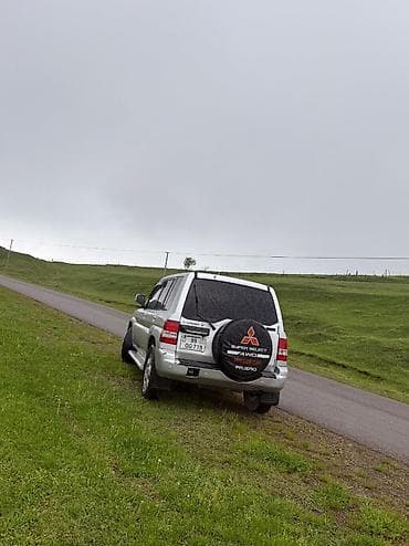 Avtomobil satışı: Mitsubishi Pajero: 2 l | 2001 il 290000 km Ofrouder/SUV — 4