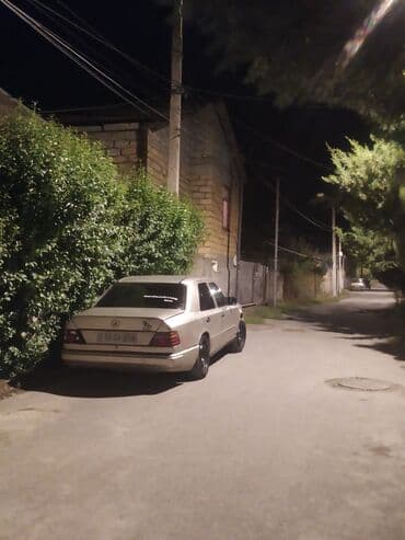 turbo az c class: Mercedes-Benz 230: 2.3 l | 1990 il Sedan — 4