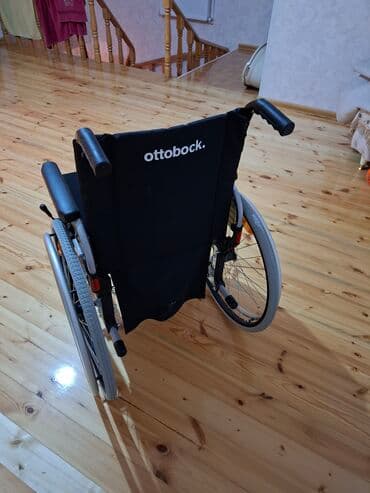 Seplər: Ottobock əlil arabası - Brend: Ottobock (arxa söykənəcəkdə logo) - — 2