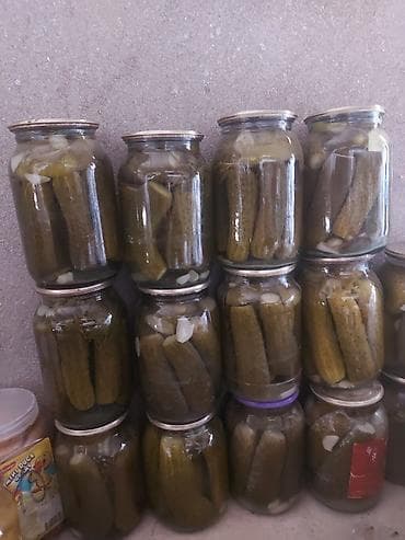 Turşular: Ev istehsalı turşu xiyar – şüşə bankalarda 1kq marina edilmiş xiyar - — 1