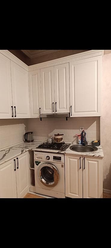 krem rengi metbex mebelleri: Sekilde gorunduyu kimidi,problemi yoxdur — 2