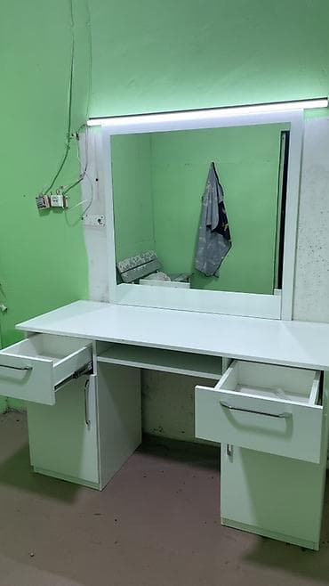 диван и 2 кресла мягкая мебель: С зеркалом — 2