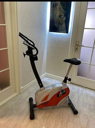 Спортивная форма: Evdə məşq üçün nəzərdə tutulmuş stasionar velosiped. Qara oturacağı və — 1