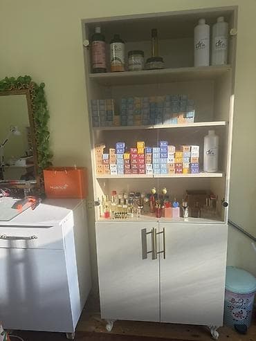 hamam ucun dolab: Sadə laminat — 1