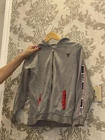 Uwag ucun 13-14 yas original GUESS kapüşonlu svitşot/hoodie - Rəng