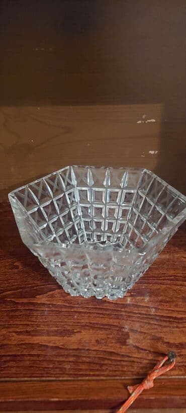 qend qablari: Meyvə qabı, xrustalağır. cutu 40azn. 
tek tek 25azn — 2