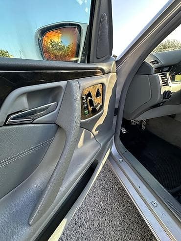 r18 diskler: Mercedes-Benz E 320: 3.2 l | 2002 il Sedan — 4