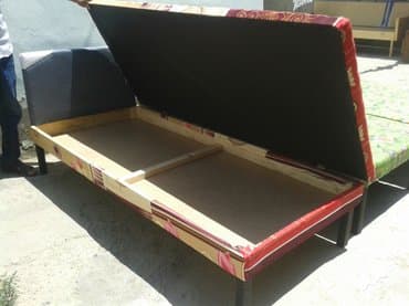 bazali carpayilar: Kravat TEZE bazali — 1