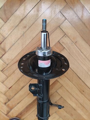 Sol ön, Toyota, 2011 il, Yeni