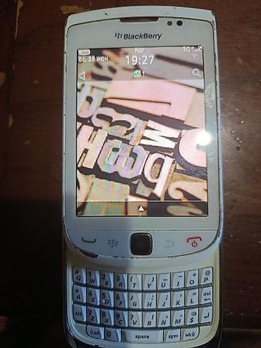 Blackberry Torch 9800, 8 GB, rəng - Ağ, Düyməli — 2