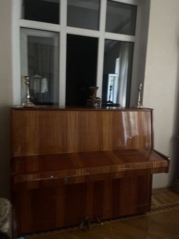piano gallery baku: Şaquli pianino - Korpus: parlaq laklı ağac finişi, klassik düz xətli — 1