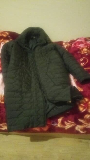 Sviterlər: Qışlıq qadın şişmə palto - Rəng: tünd yaşıl (xaki tonlarında) - Uzun — 1