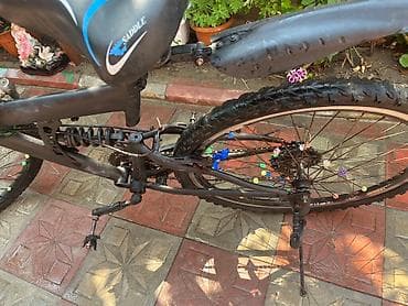 Velosiped ehtiyyat hissələri: Dağ velosipedi, müxtəlif ərazilərdə rahat sürmə imkanı təmin edən qara — 7