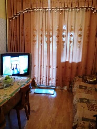 9 ci mikrorayon satilan evler: Bakı, 4 otaqlı, Köhnə tikili, m. Həzi Aslanov, 110 kv. m — 10