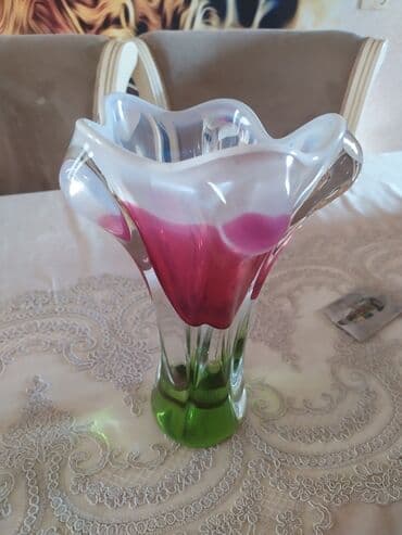 alcipan fiqurlari 2019: Bir vaza — 2