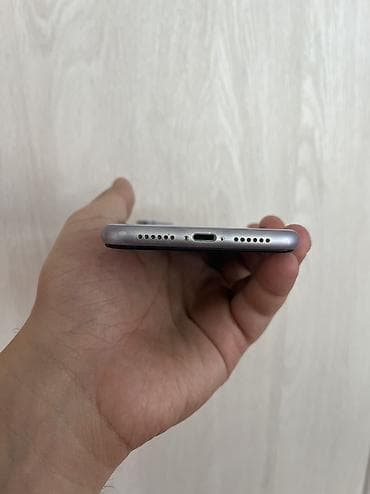 iphone telefonlar: IPhone 11, 64 GB — 5