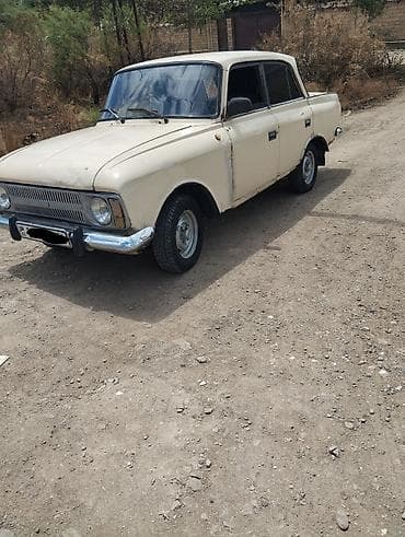 2141 moskviç: Model: Moskvich 412 (sedan) Rəng: krem Kuzov: 4 qapı, klassik xrom — 2