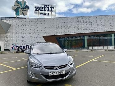 c 280: Hyundai Elantra: 1.8 l | 2011 il Sedan — 4