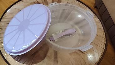 reqemli tort sekilleri: Bu, qapağı bənövşəyi rəngdə olan dairəvi plastik tort qabıdır. Şəffaf — 1