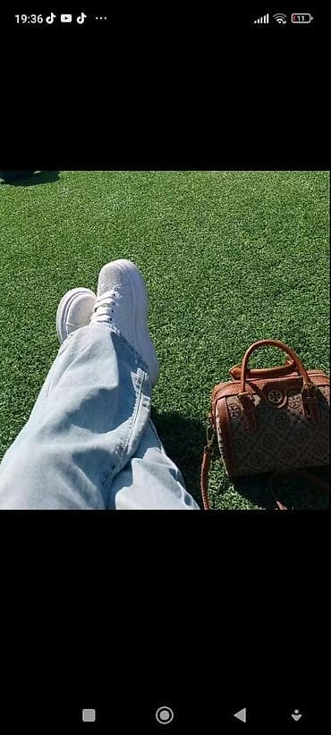 futbol forma: - Qadın çantası – kompakt və strukturlaşdırılmış model - Material — 1