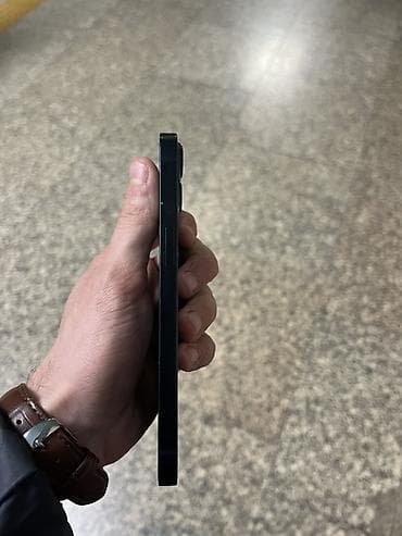 IPhone 13, 128 GB, Qara, Qırıq