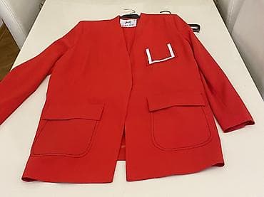 Mira Mia qadın kostyumu – qırmızı rəngdə şık dəst - Üst: düyməsiz lalafo.az -da Mira Mia qadın kostyumu – qırmızı rəngdə şık dəst - Üst: düyməsiz