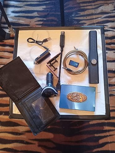 kompyuter hissələri: Elektron aksesuarlar dəsti Dəst tərkibi: - Avtomobil üçün 2x USB şarj — 4