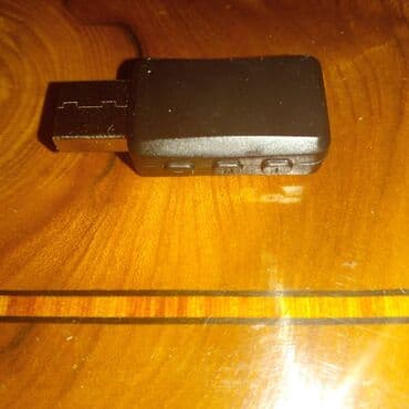 Modemlər və şəbəkə avadanlıqları: Usb olan masin stereosunda smartfondaky musigini bluetuznan — 2