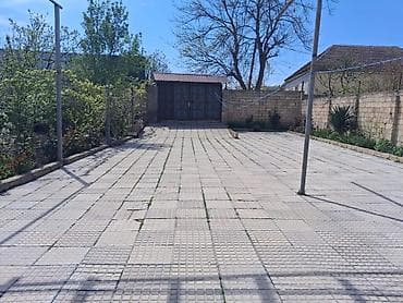 1 комнатная квартира студия: Satılır: həyət evi və geniş torpaq sahəsi 5 otaqlı 8 sot ərazi - — 2