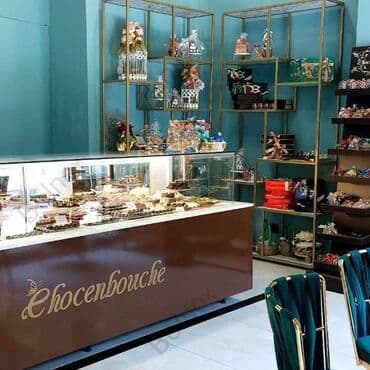 böyük soyuducu: Soyuducu və şirniyyat vitrinlərinin yığılması — 7