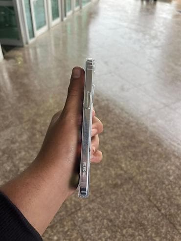 şəffaf kabro: Şəffaf MagSafe uyumlu telefon qabı - Model uyğunluğu: iPhone 12 — 6