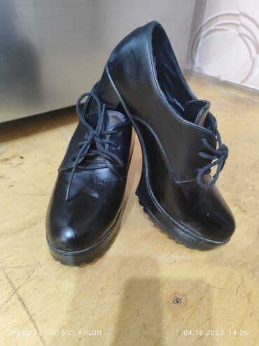 dəri qadın botilyonu: Ölçü: 40, rəng - Qara, İşlənmiş — 1