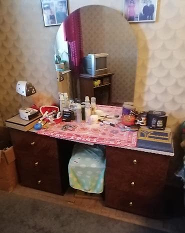 tirmo mebel: Трюмо, Дерево — 1